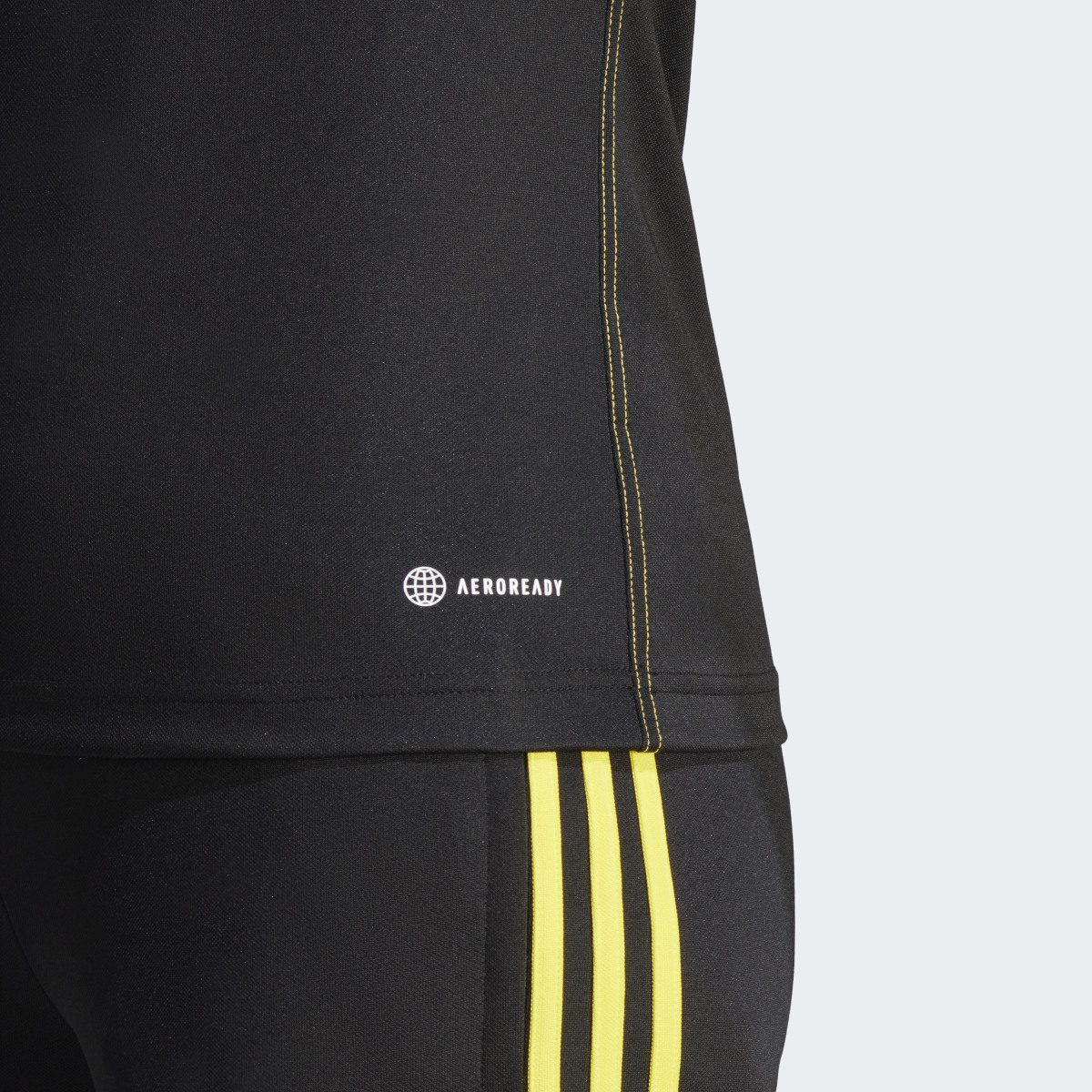 Adidas Camisola de Treino Club Tiro 23. 7