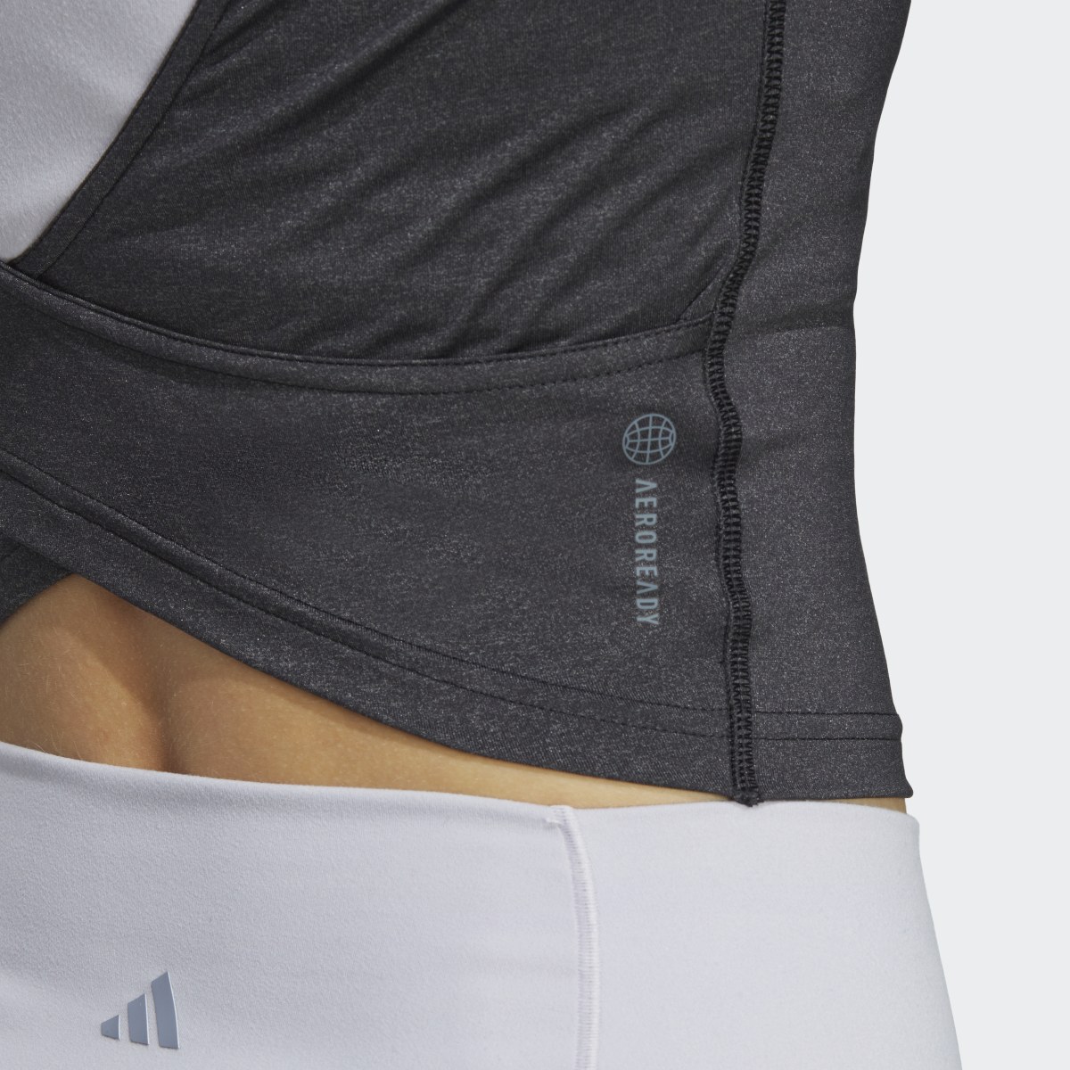 Adidas Canotta Yoga Studio Crop. 7