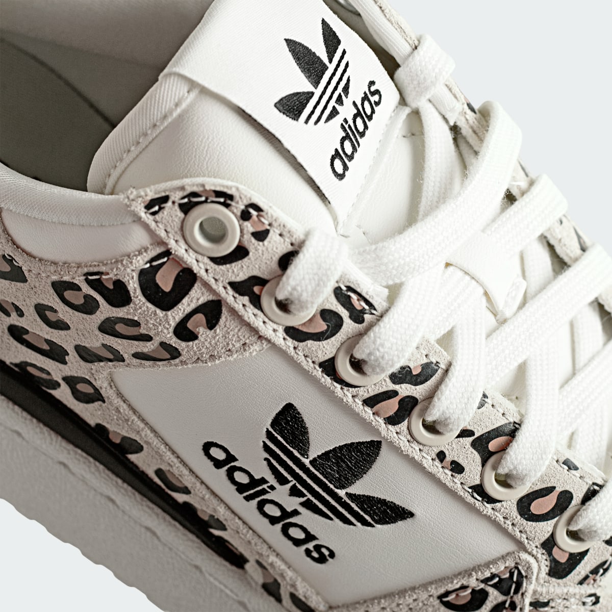 Adidas Tenis Forum Bold. 8