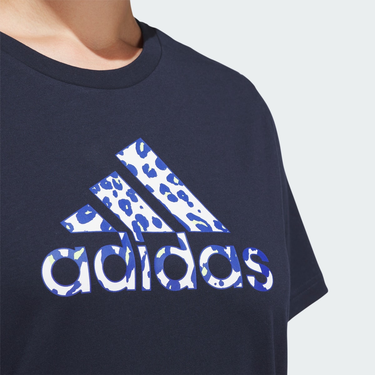 Adidas Playera Animal Print Estampada. 6