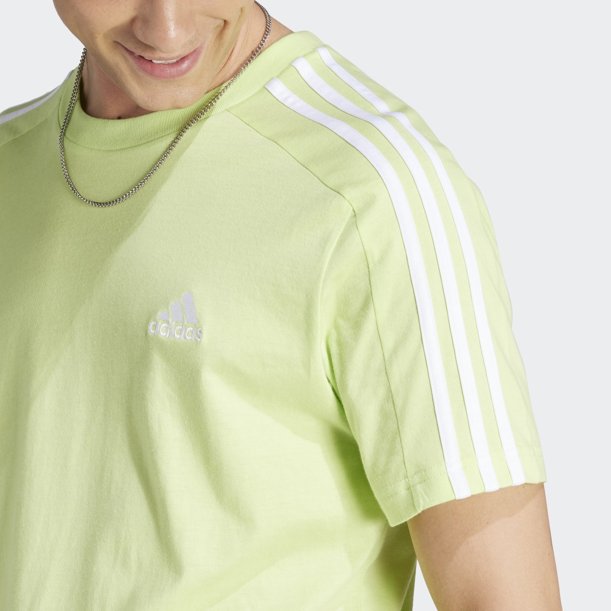 Adidas Playera Essentials 3 Franjas Tejido Jersey. 6