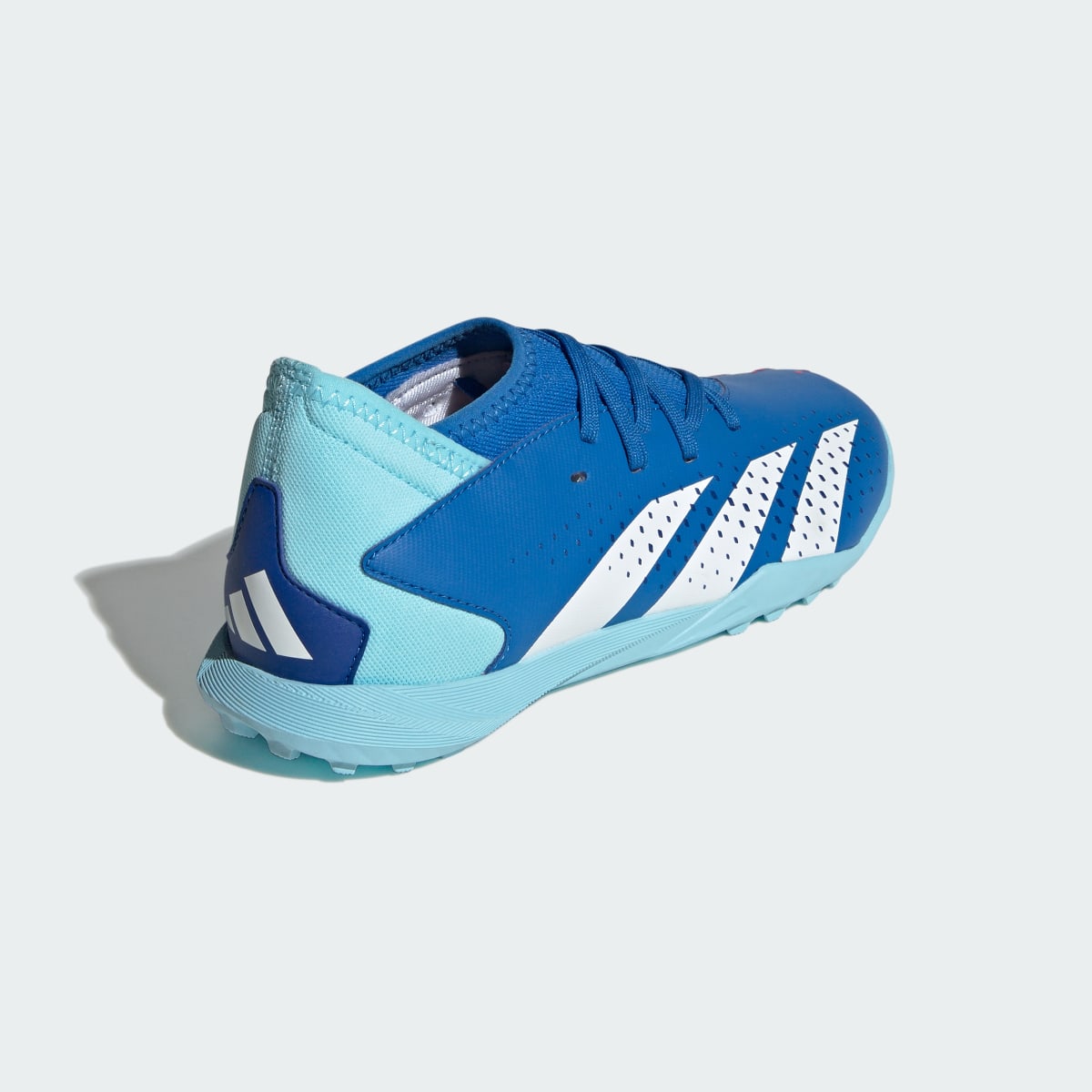 Adidas Botas de Futebol Predator Accuracy.3 – Piso sintético. 6