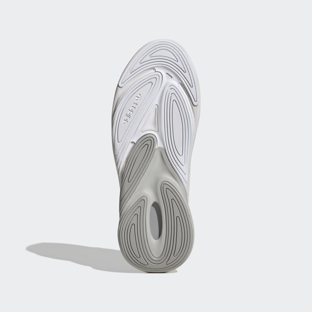 Adidas Chaussure OZELIA. 4