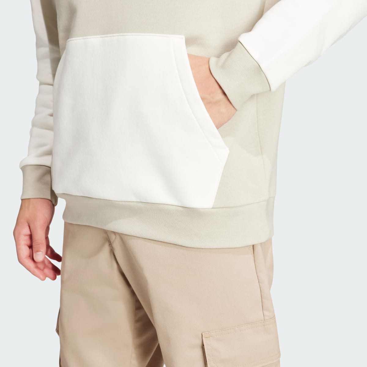 Adidas Camisola com Capuz em Fleece Essentials. 7