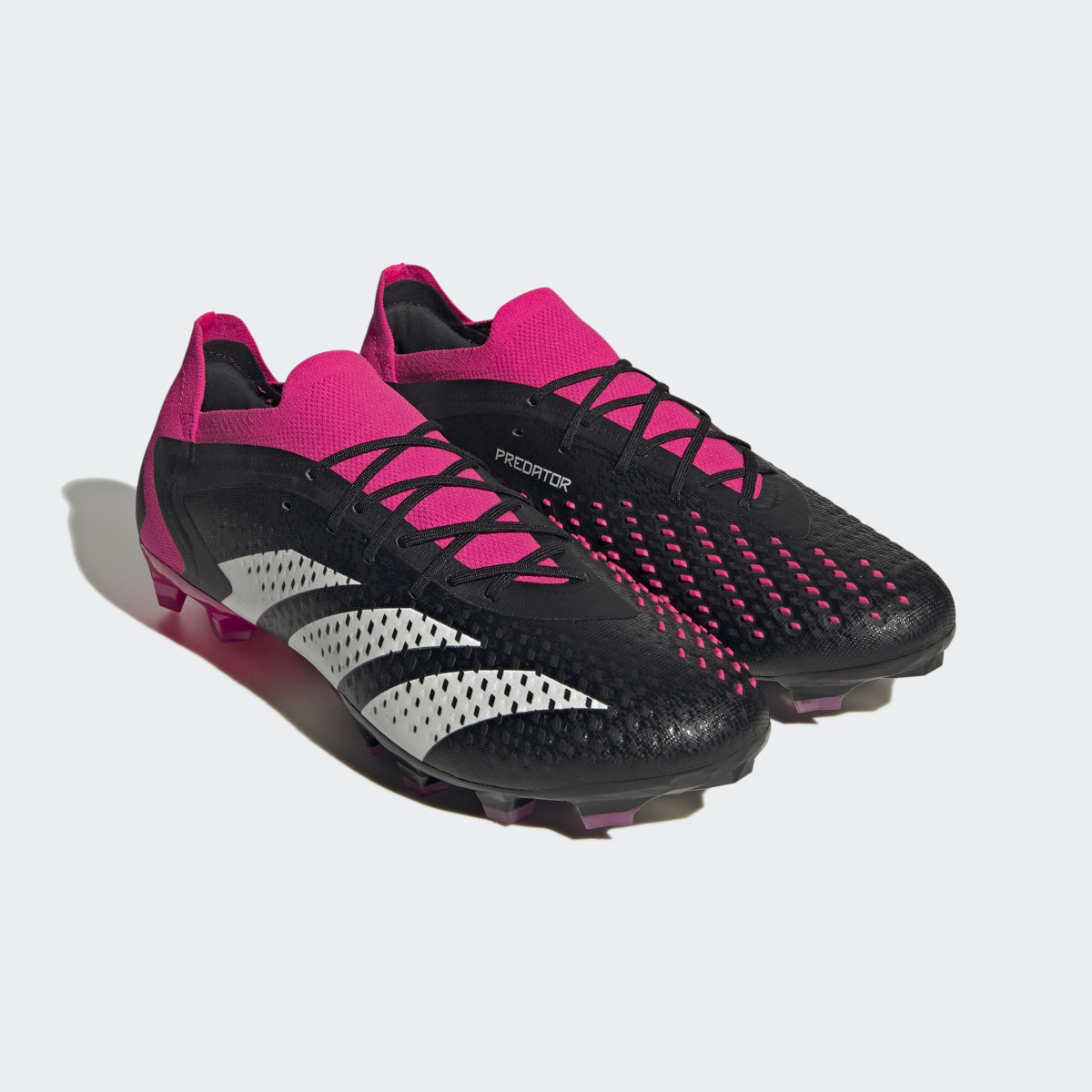 Adidas Botas de Futebol Predator Accuracy.1 Low – Relva artificial. 8