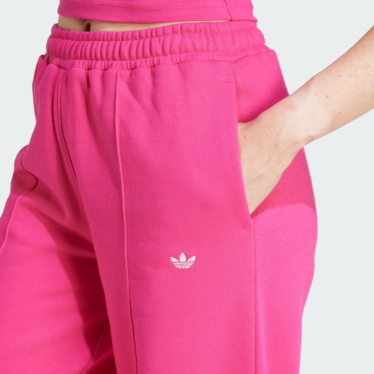 Adidas Pantalon jambes larges Essentials. 4