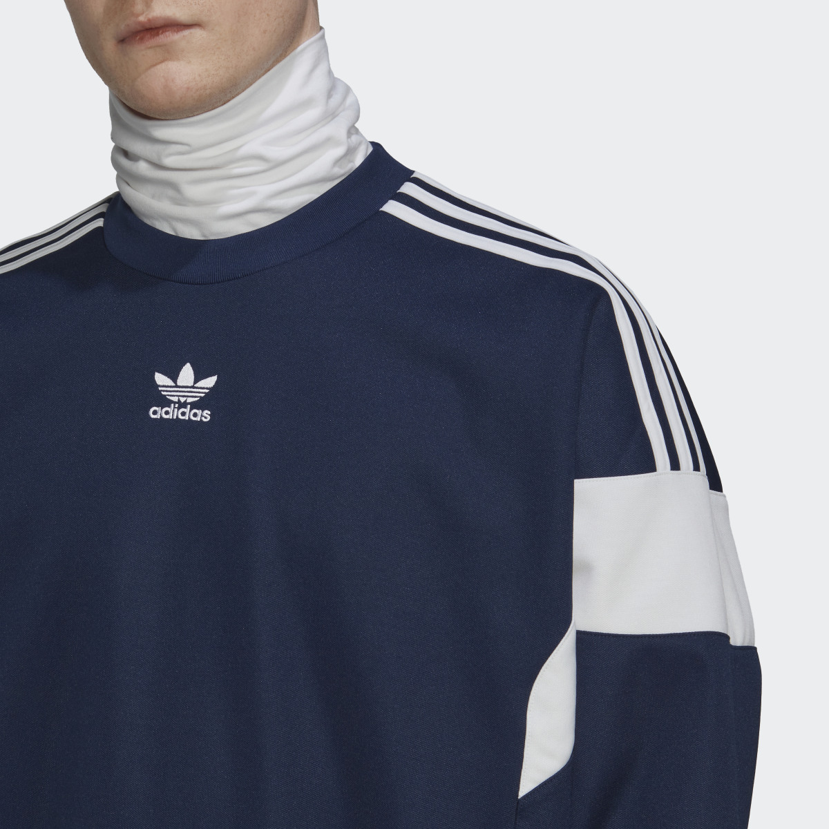 Adidas Adicolor Classics Cut Line Crew Sweatshirt. 6