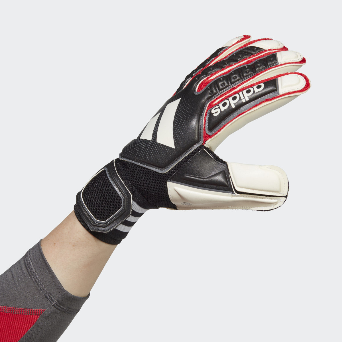 Adidas Tiro Pro Goalkeeper Gloves. 5