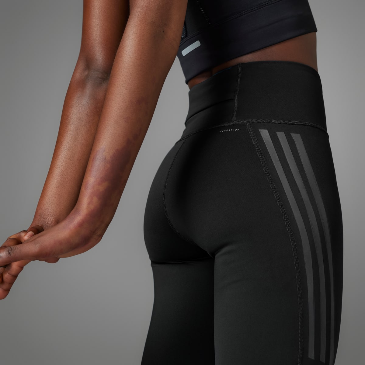 Adidas DailyRun 3-Streifen 7/8-Leggings. 7