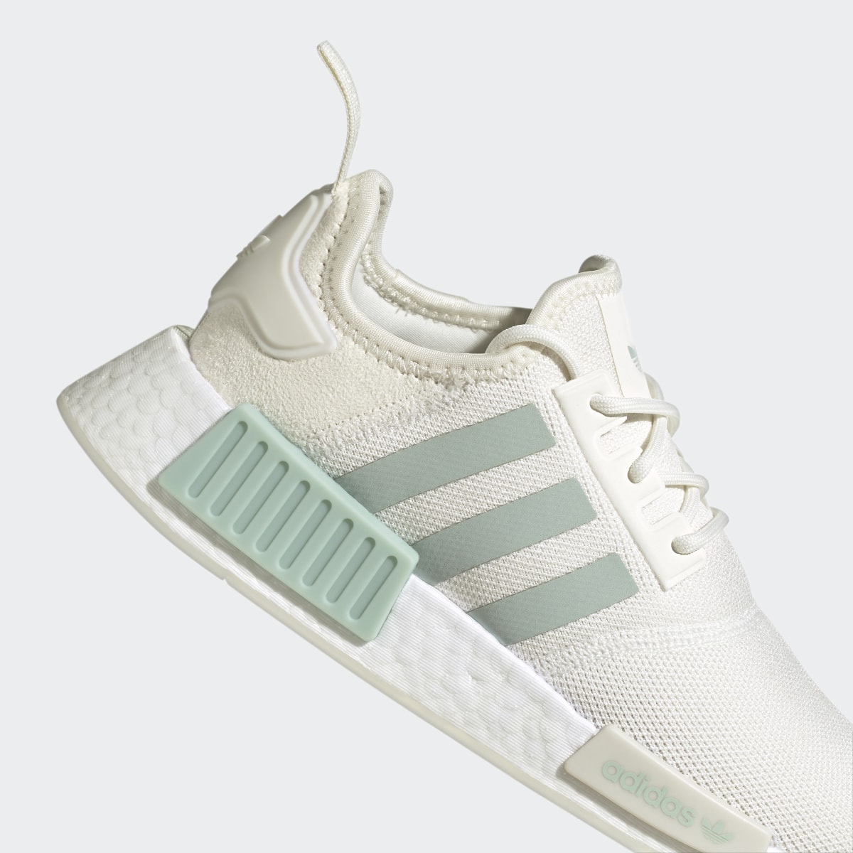 Adidas Tenis NMD_R1. 9