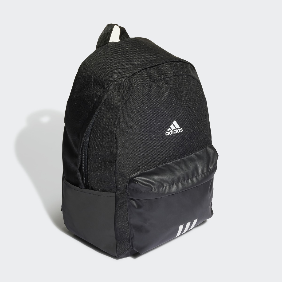 Adidas Classic Badge of Sport 3-Streifen Rucksack. 4