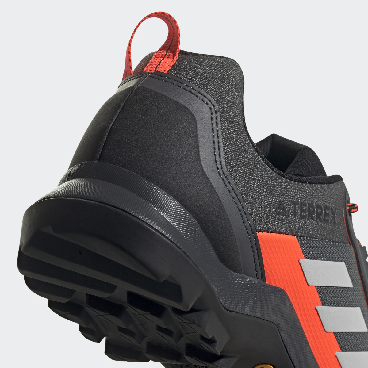 Adidas Scarpe da hiking Terrex AX3. 10