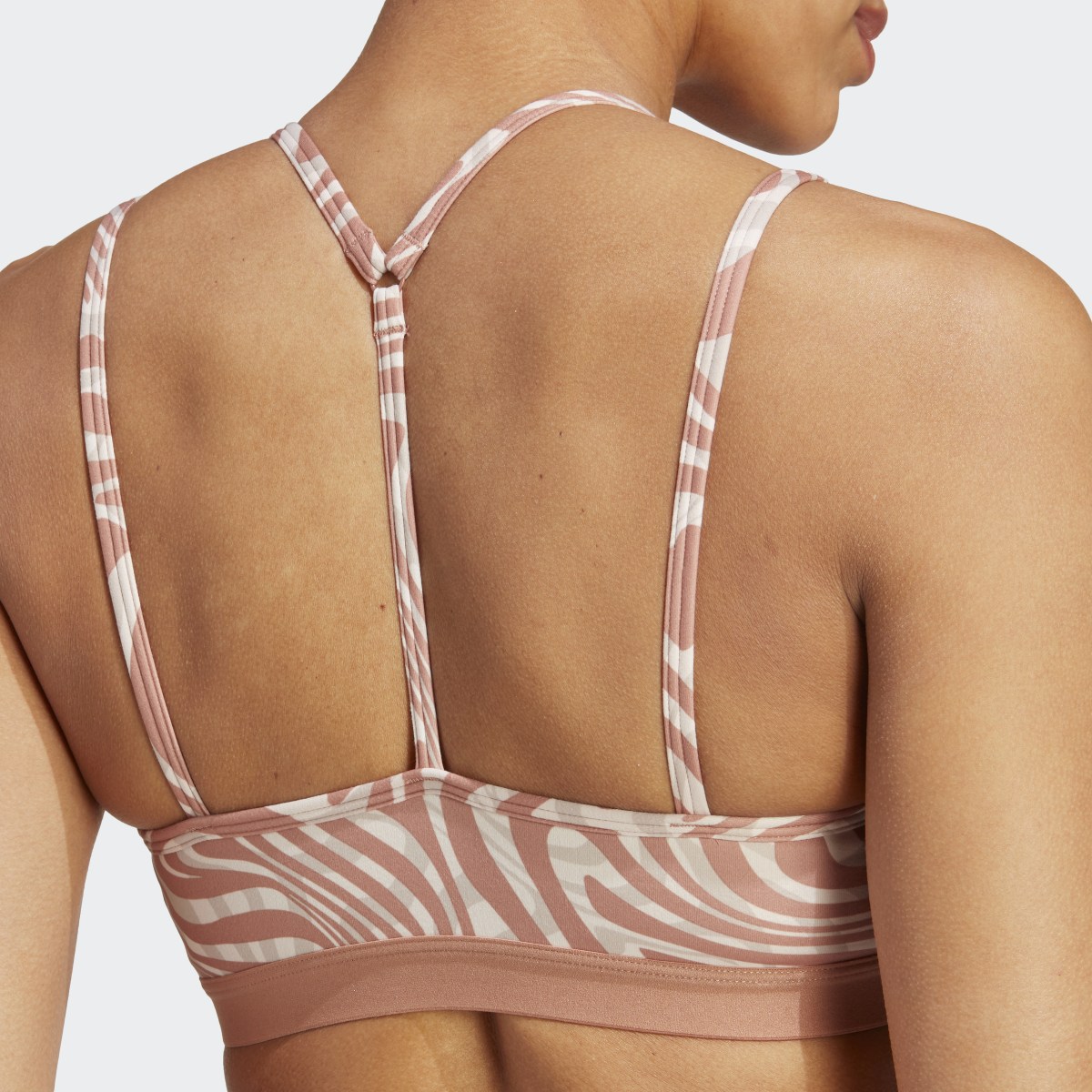 Adidas Brassière de yoga Essentials. 8