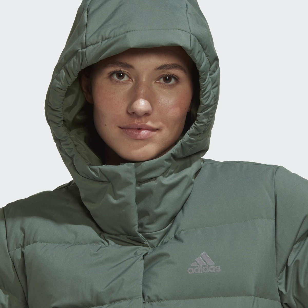 Adidas Chaqueta de plumón con capucha Helionic. 9