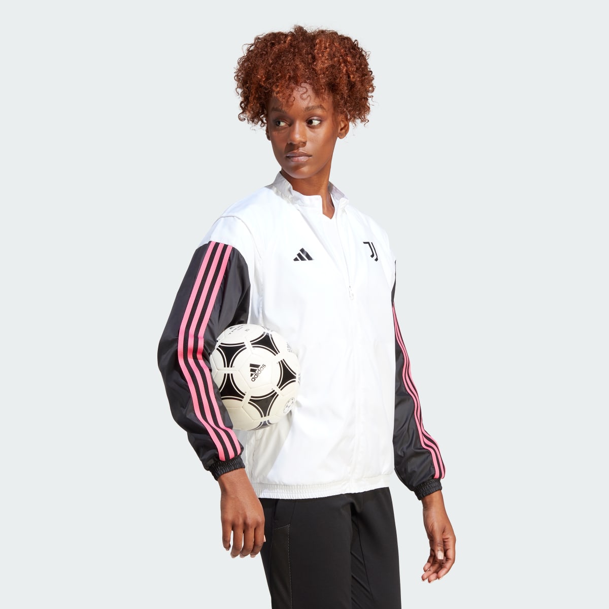 Adidas Chaqueta presentación Juventus Tiro 23. 4