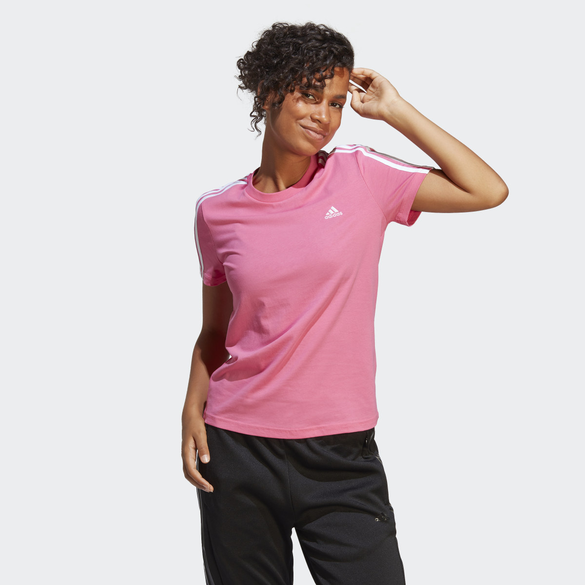 Adidas LOUNGEWEAR Essentials Slim 3-Stripes Tişört. 4