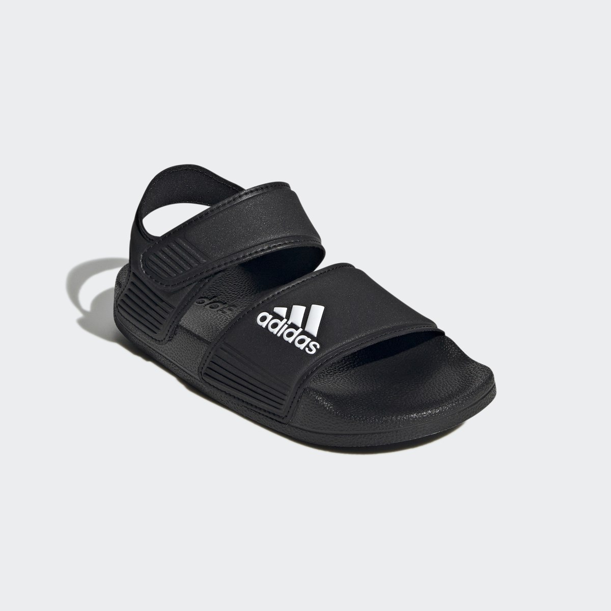 Adidas adilette Sandale. 5
