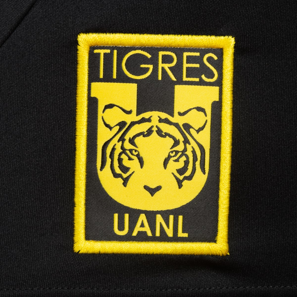 Adidas Shorts de entrenamiento Tigres TUANL. 4