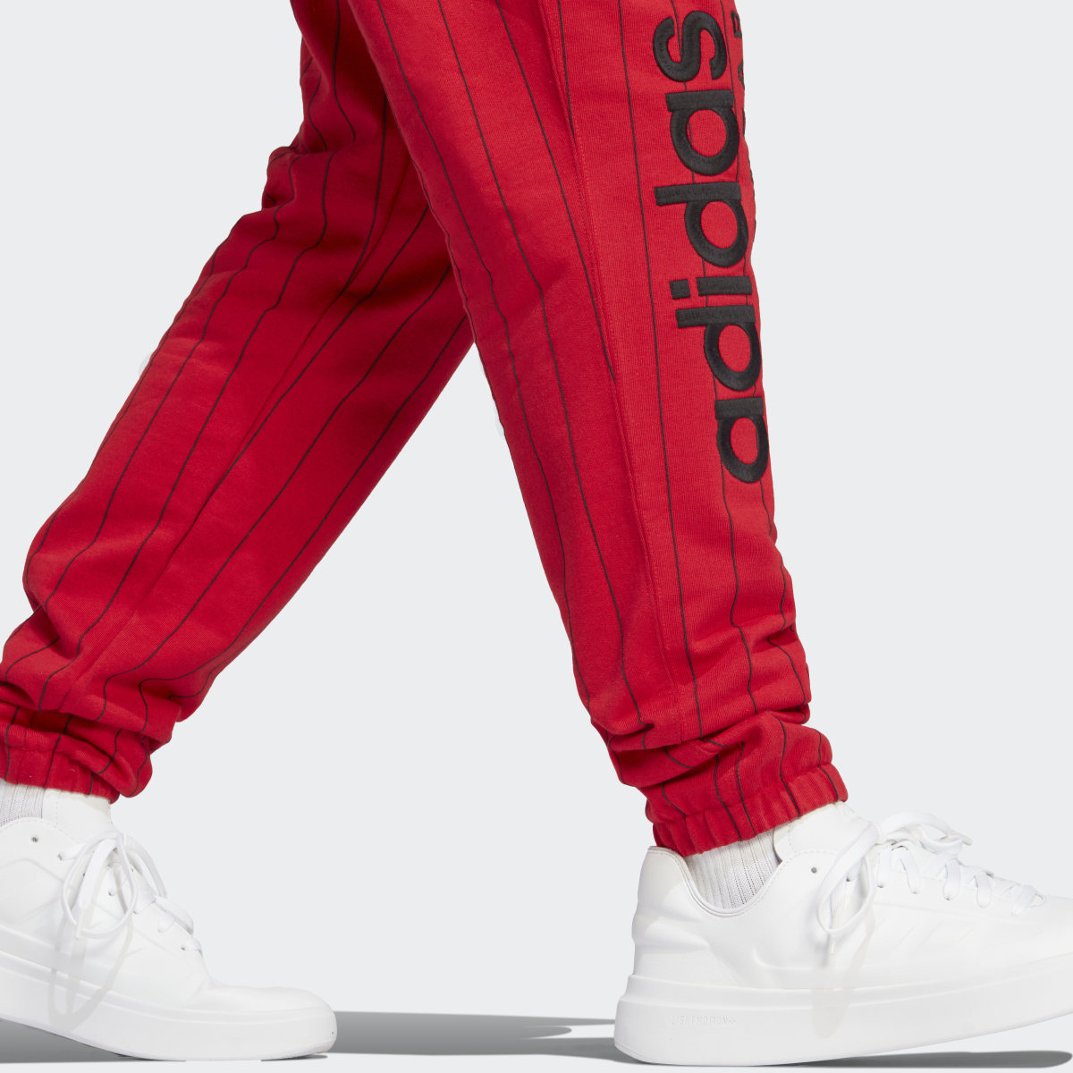Adidas Pantalon en molleton à fines rayures. 6