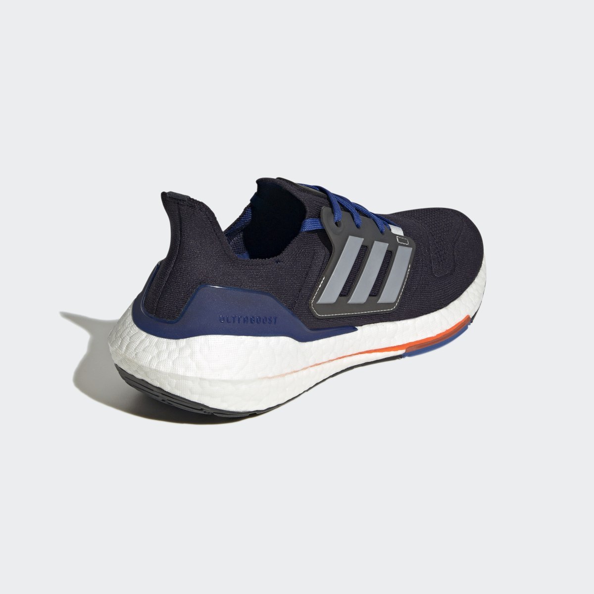 Adidas Tenis Ultraboost 22. 6