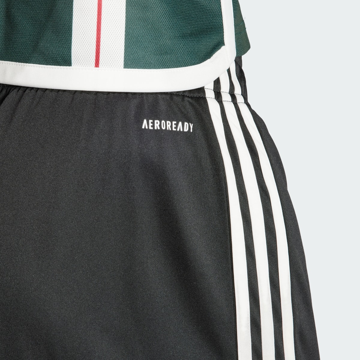 Adidas Manchester United 23/24 Auswärtsshorts. 6