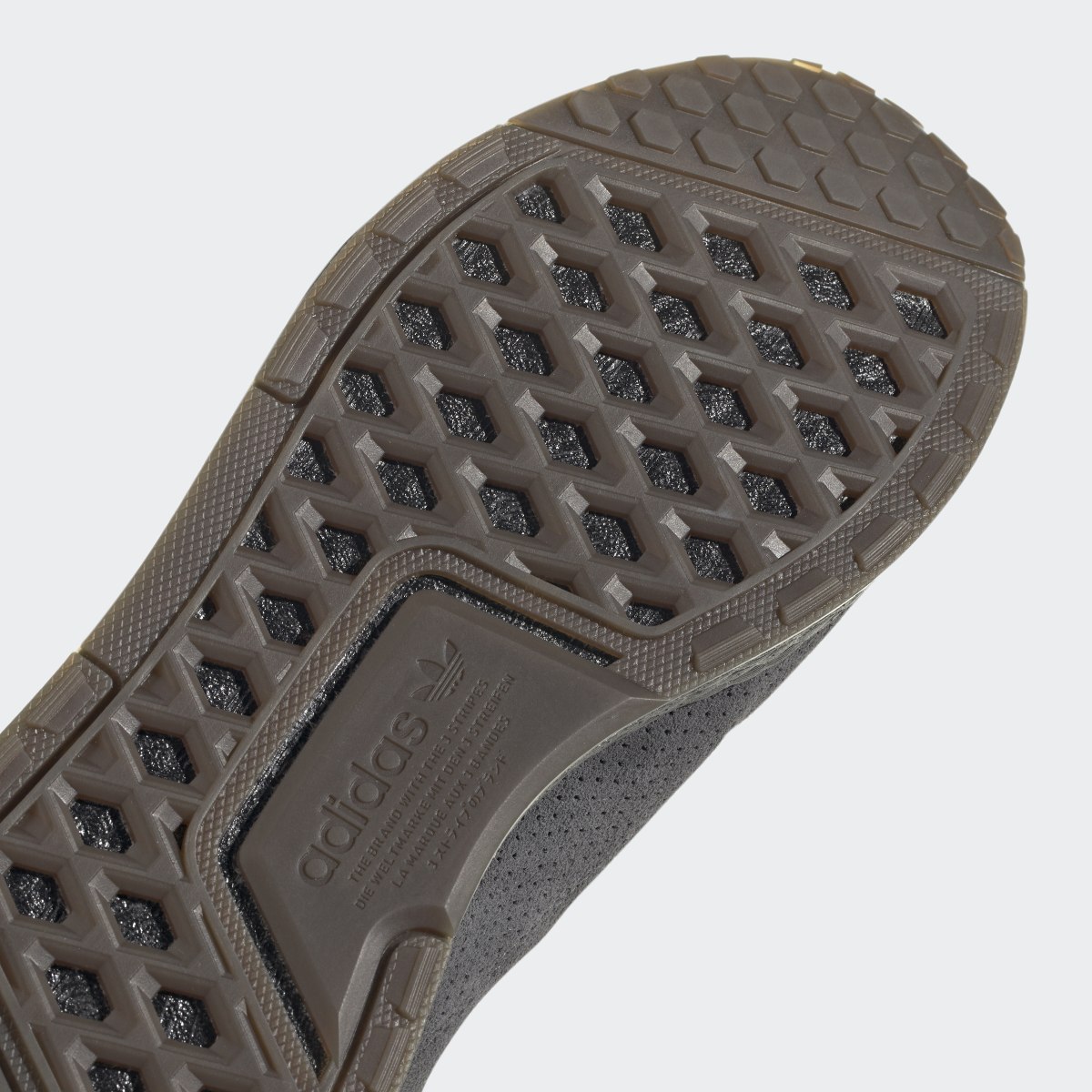 Adidas Zapatilla NMD_R1 V3. 9