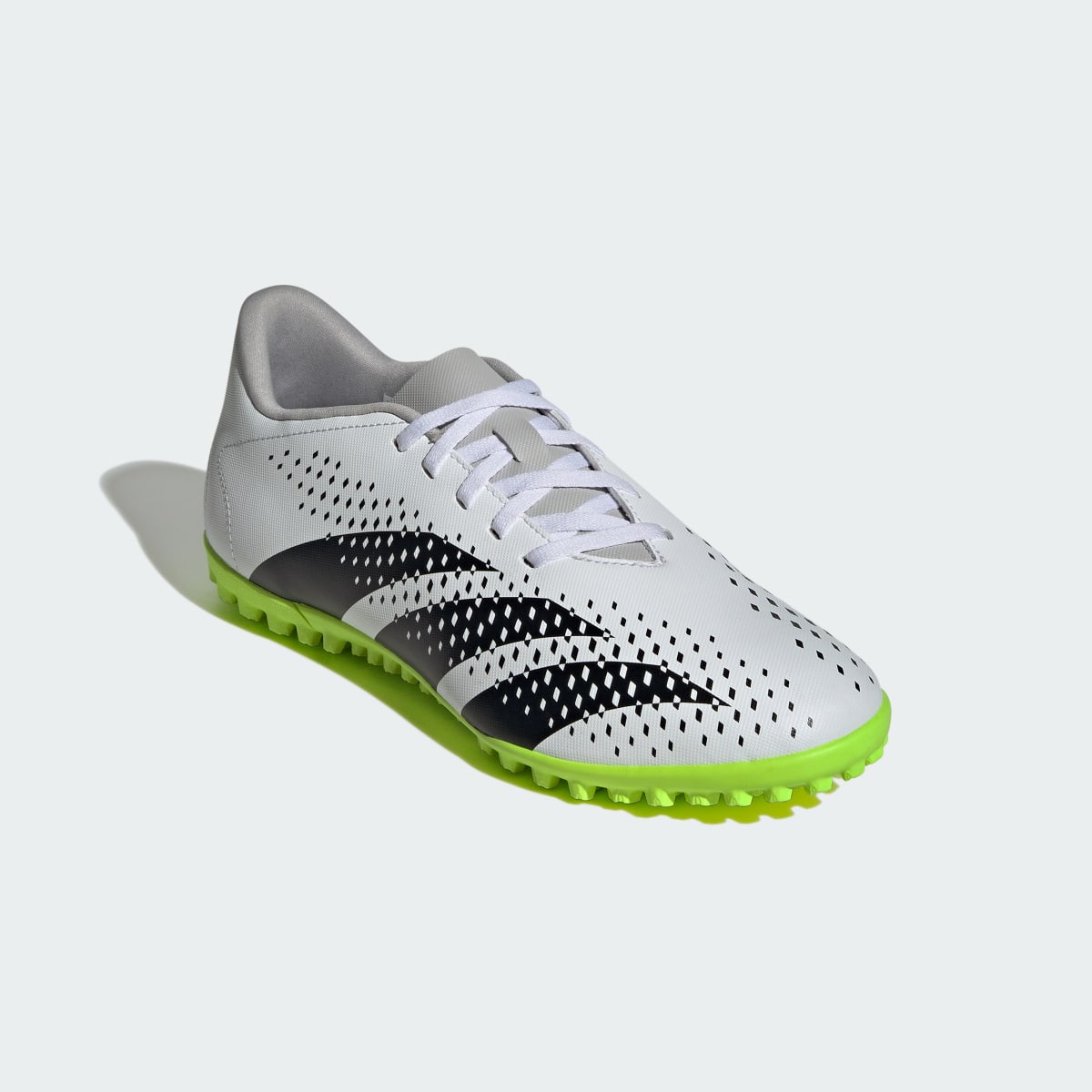 Adidas Calzado de Fútbol Predator Accuracy.4 Pasto Sintético. 5