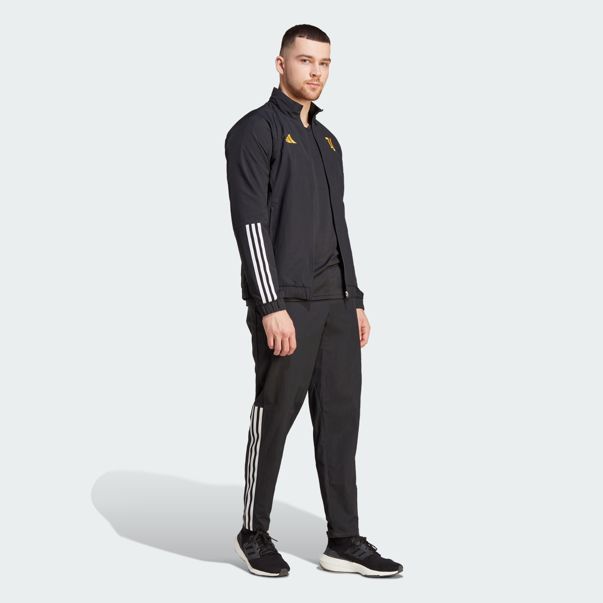 Adidas Chaqueta presentación Juventus Tiro 23. 4