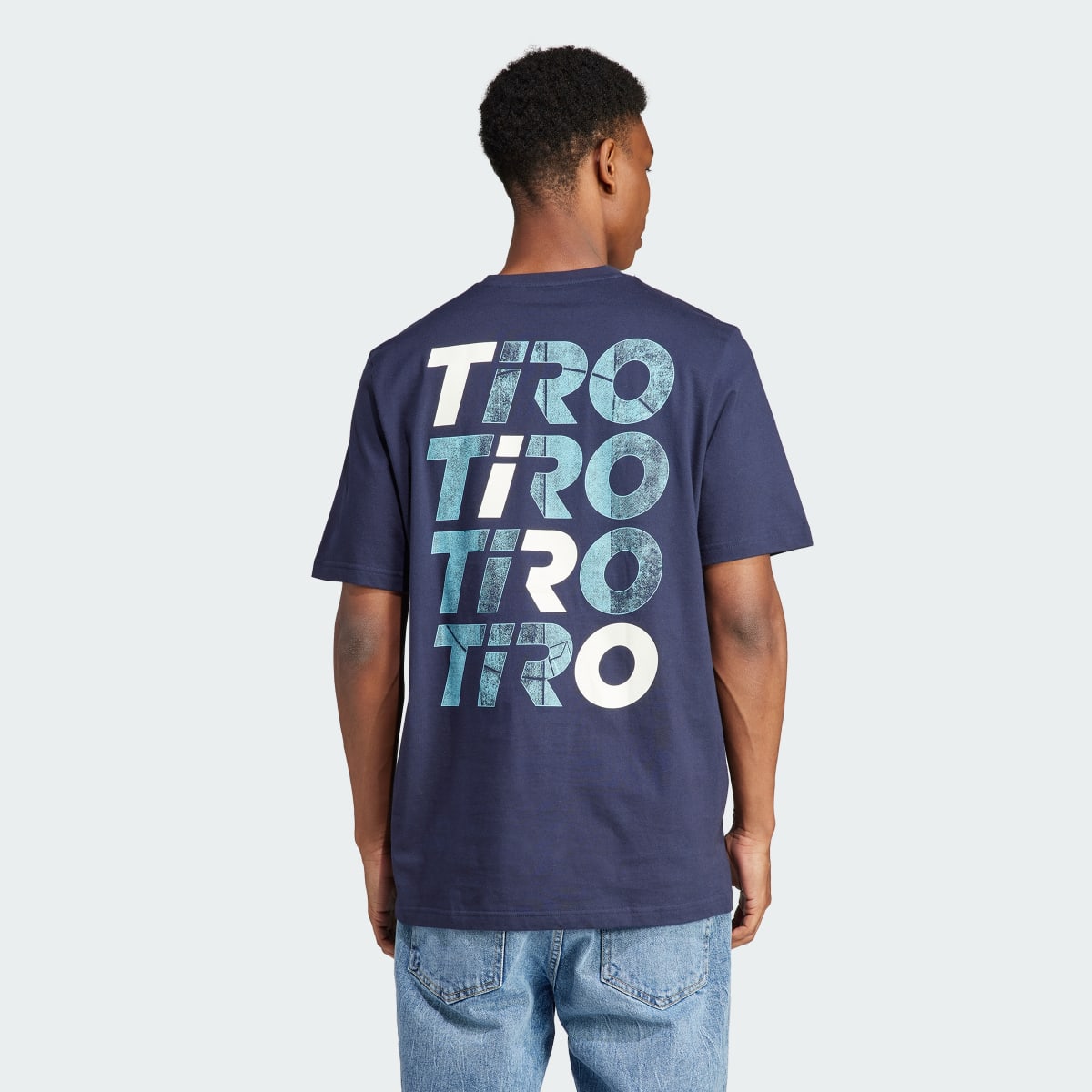 Adidas T-shirt lettrage graphique Tiro. 4