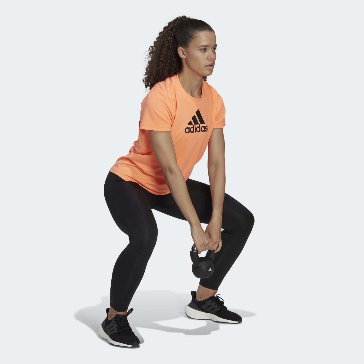 Adidas Playera Primeblue Designed 2 Move Logo Sport. 4
