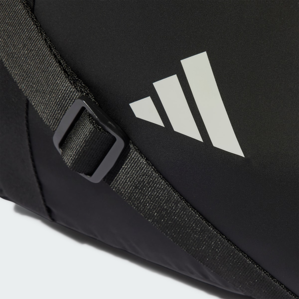 Adidas Sport Bag. 4