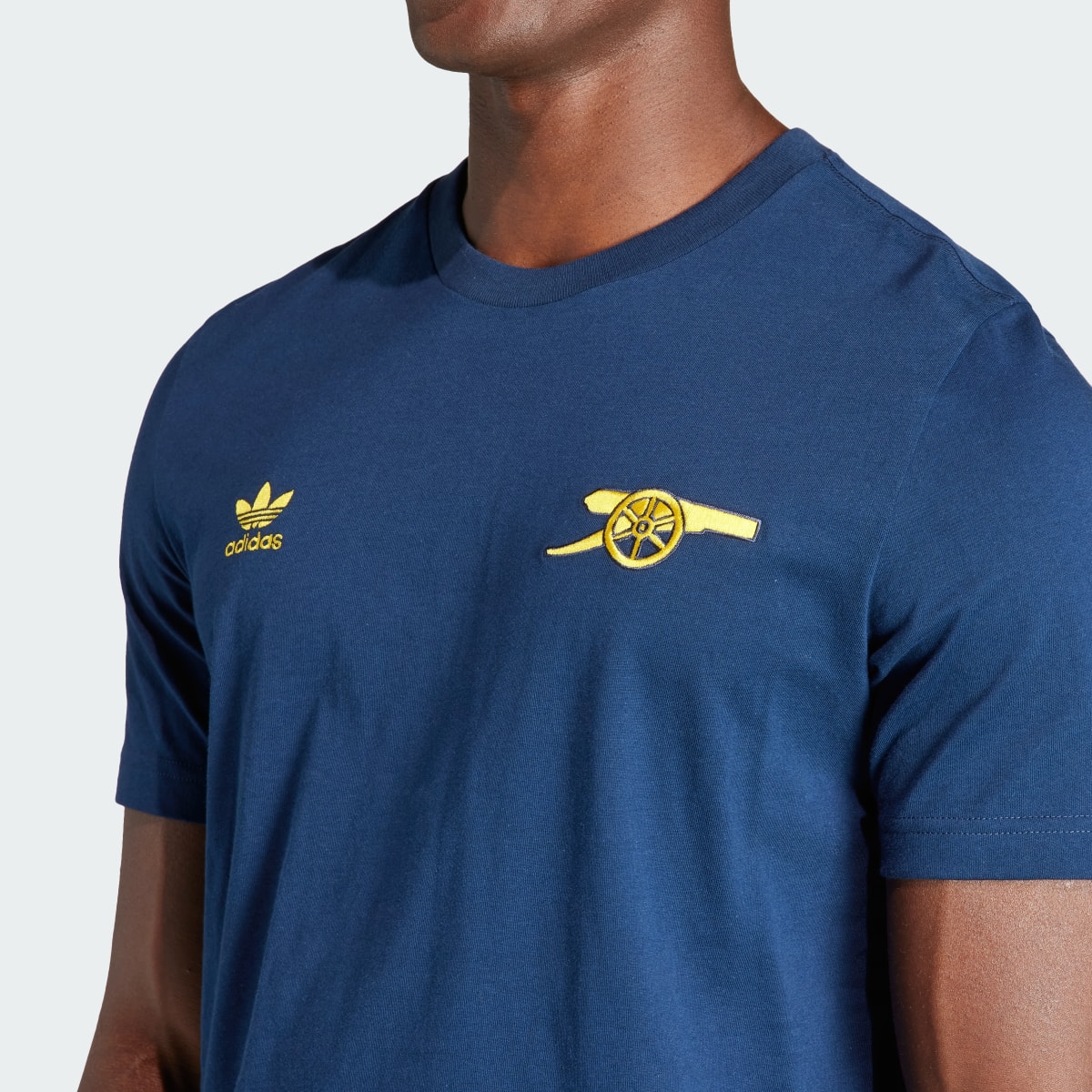 Adidas Arsenal Essentials Trefoil Tee. 6