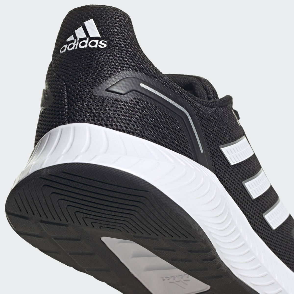 Adidas Zapatilla Run Falcon 2.0. 10