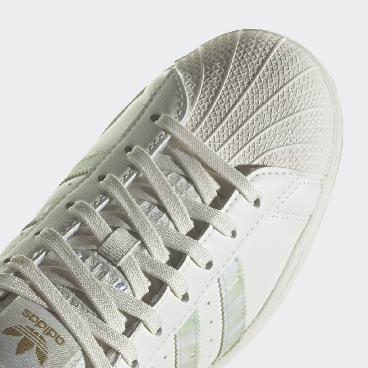 Adidas Chaussure Superstar Vegan. 9