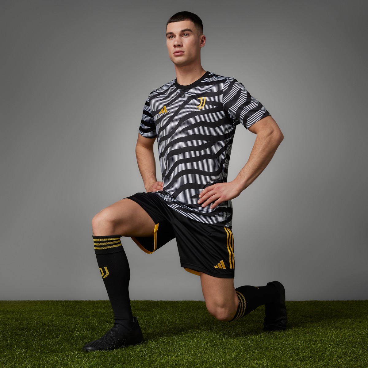 Adidas Camiseta calentamiento Juventus. 8