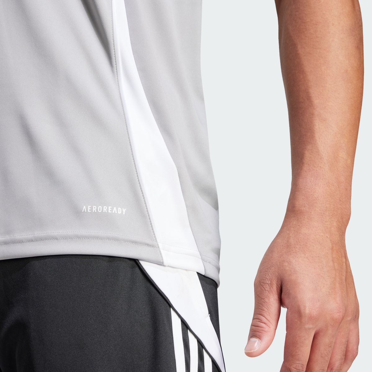 Adidas Camisola Tiro 24. 9