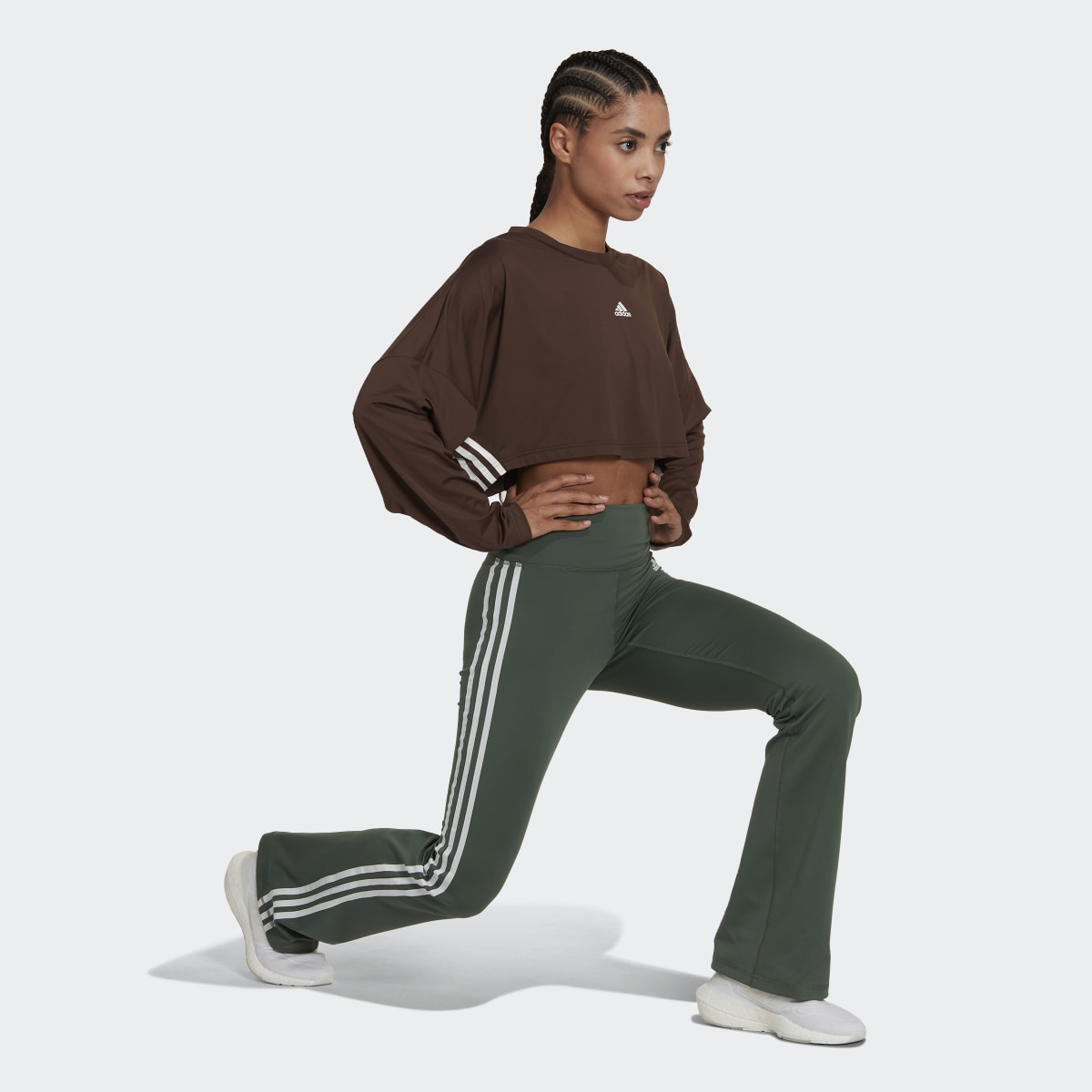 Adidas Sweat-shirt léger et oversize à 3 bandes Hyperglam Cut. 4