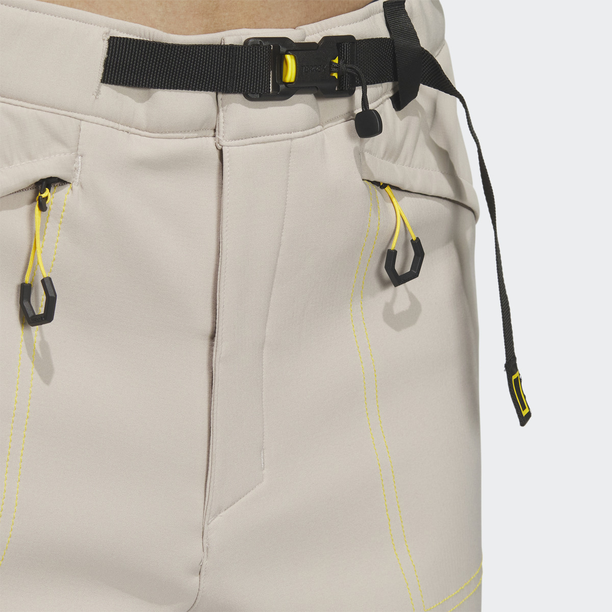 Adidas National Geographic Softshellhose. 7