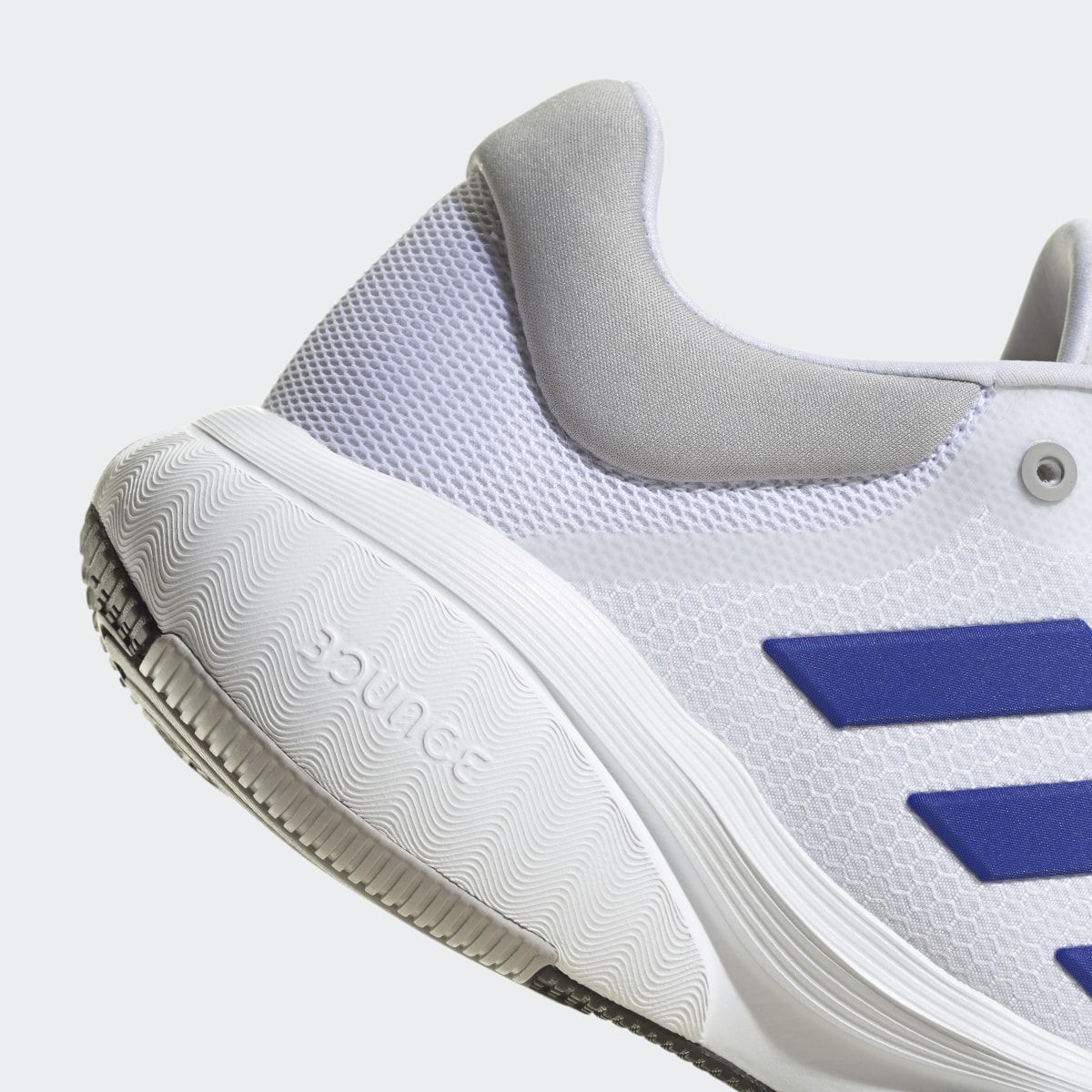 Adidas RESPONSE SHOES. 9