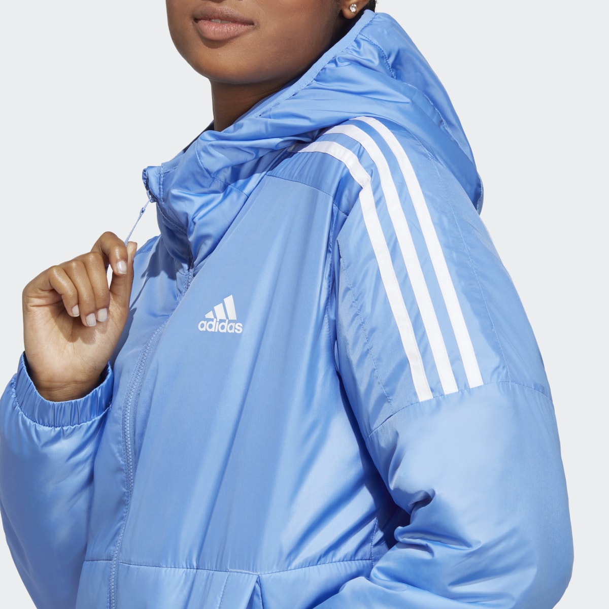 Adidas Chaqueta con capucha Essentials Insulated. 6