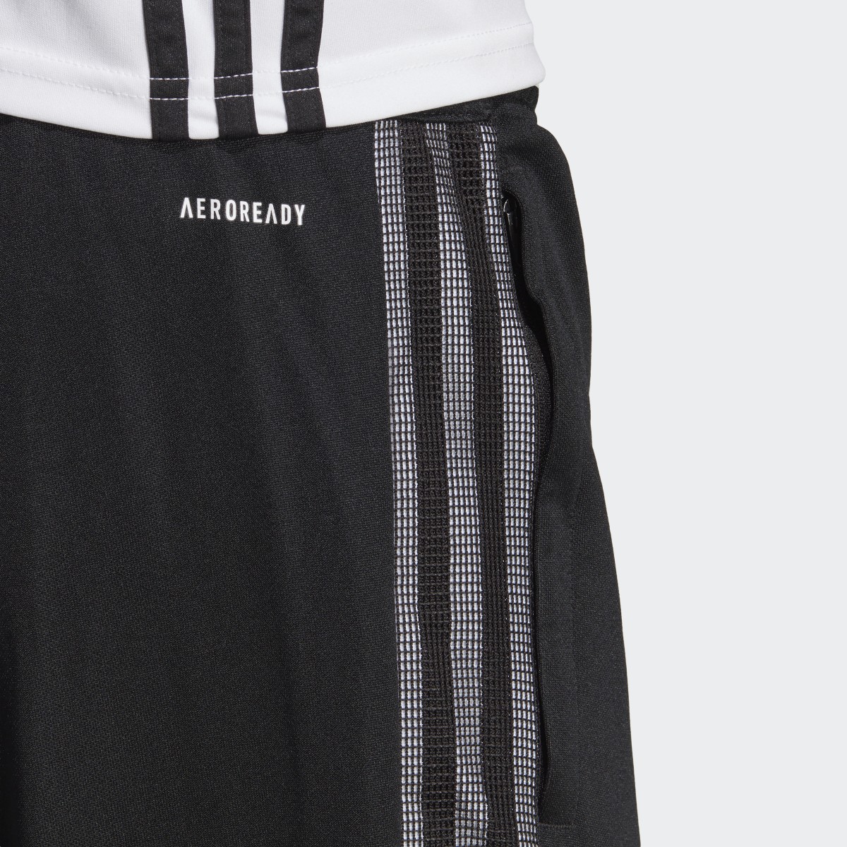 Adidas Pantaloni da allenamento Tiro 21. 6