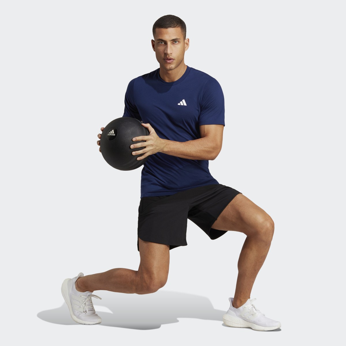 Adidas Playera de Entrenamiento Train Essentials Feelready. 4