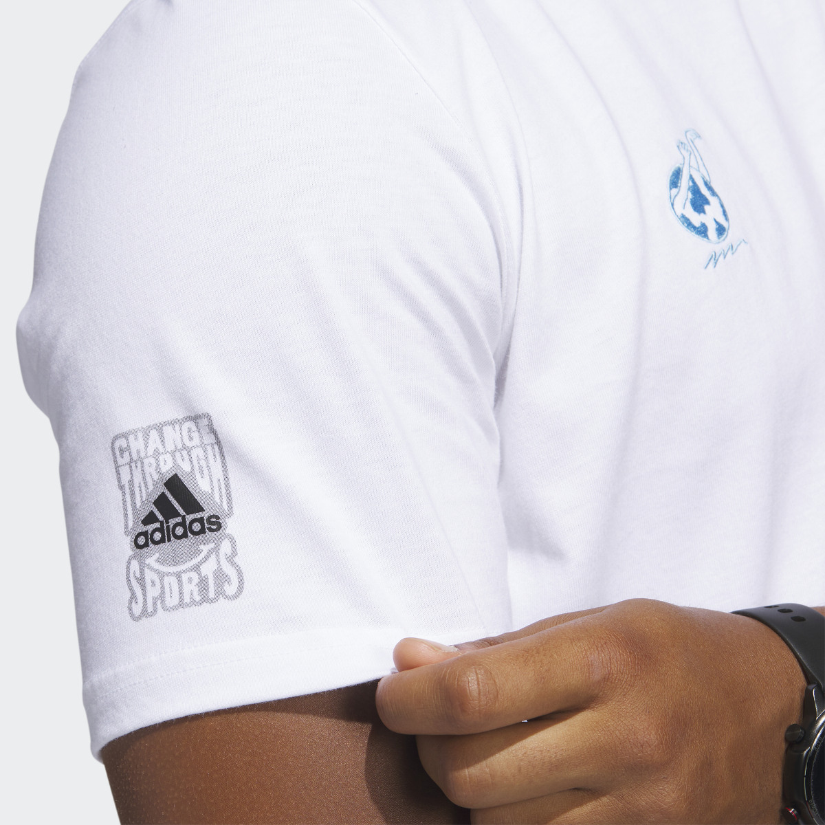 Adidas Playera con Bolsillo Change Through Sports Estampada. 7