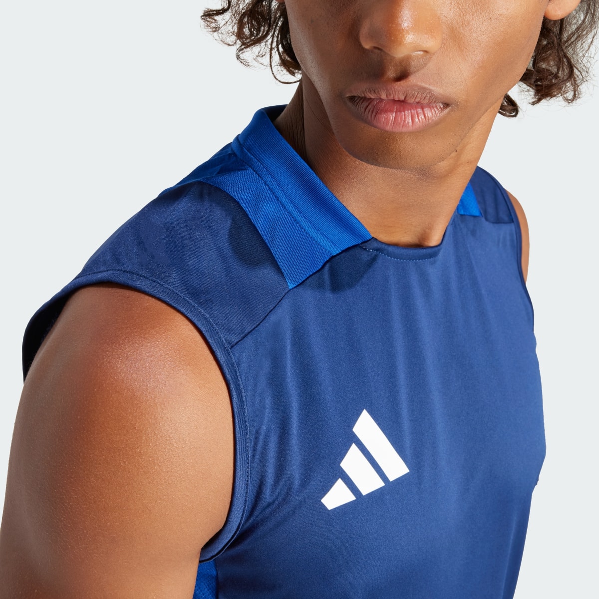 Adidas Maillot d'entraînement sans manches Tiro 24 Competition. 9