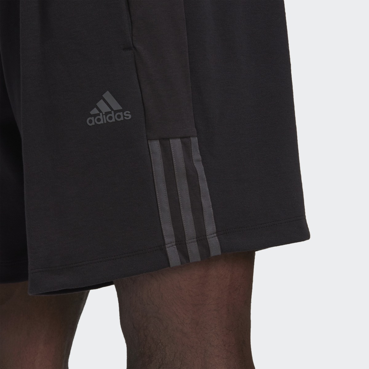 Adidas AEROREADY Yoga Shorts. 6