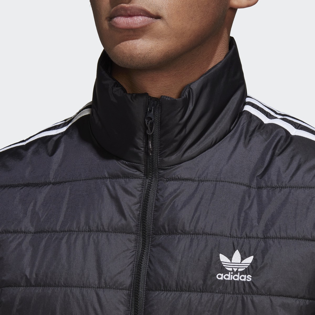 Adidas Chamarra Acolchada Cuello Alto. 7