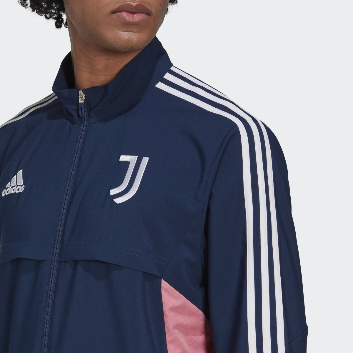 Adidas Chaqueta presentación Juventus Condivo 22. 6