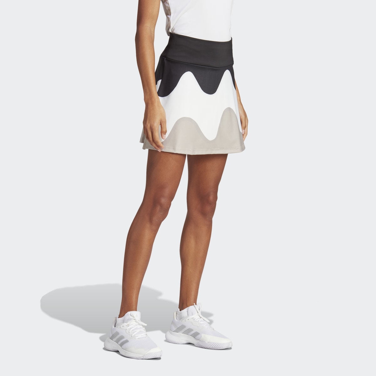 Adidas Falda de Tenis Marimekko. 4