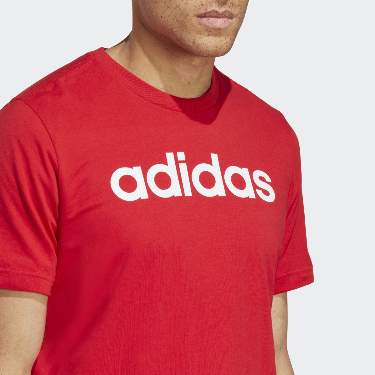 Adidas T-shirt avec logo brodé linéaire en jersey Essentials. 6