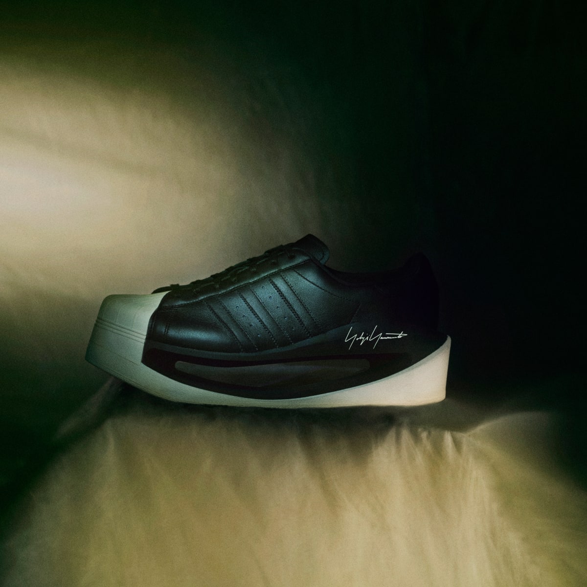 Adidas Y-3 Gendo Superstar. 5